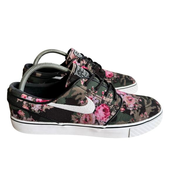 Nike SB ZOOM STEFAN JANOSKI Sneakers  DIGI-FLORAL Size 9 Extra White Laces - Picture 1 of 6
